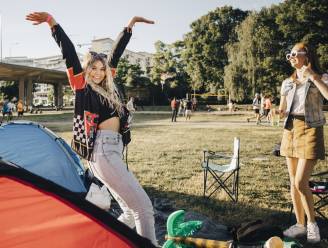 Comfortabel slapen op de (festival)camping? Een dark- en cooltent belooft kampeerders een goede nachtrust