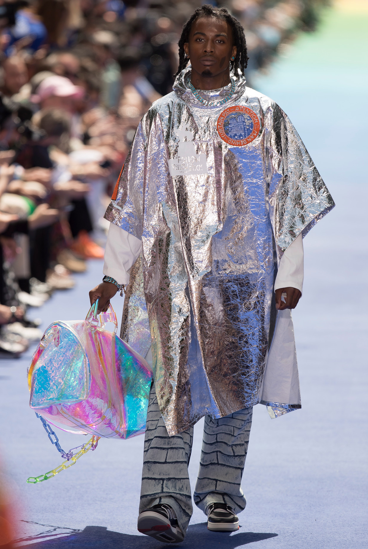 Deze tas van Louis Vuitton ga je overal zien deze zomer