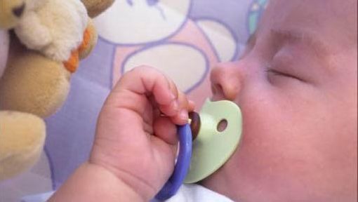 Un Bebe De 6 Mois Maltraite Par Sa Nounou Dans Le Coma Monde 7sur7 Be