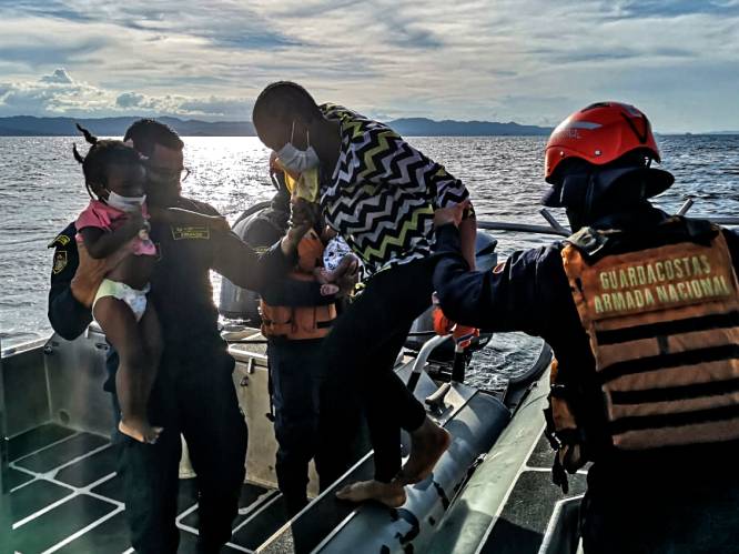 Bijna honderd Haïtiaanse bootvluchtelingen gered op zee