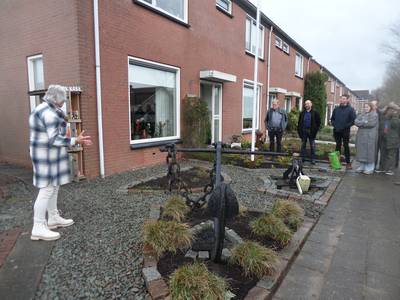 ‘Geen afvoerputje voor klachten over stoeptegels’. Dorpsraad Nieuwendijk aan de slag