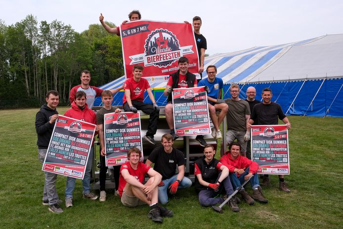 De organisatoren van de Weerdse Bierfeesten zijn vrijdag gestart met de opbouw.