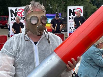 Une centaine d'activistes manifeste contre les armes nucléaires à Kleine Brogel