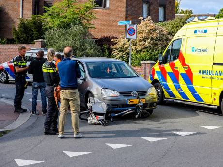 Fietser gewond bij botsing met auto in Apeldoorn