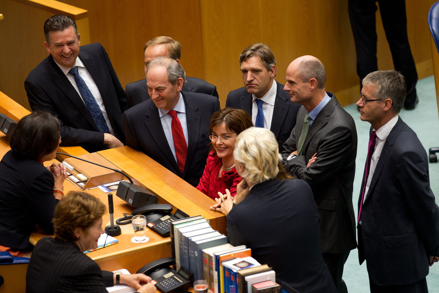Donderdag mogelijk al formatie-overleg fractievoorzitters | Foto ...