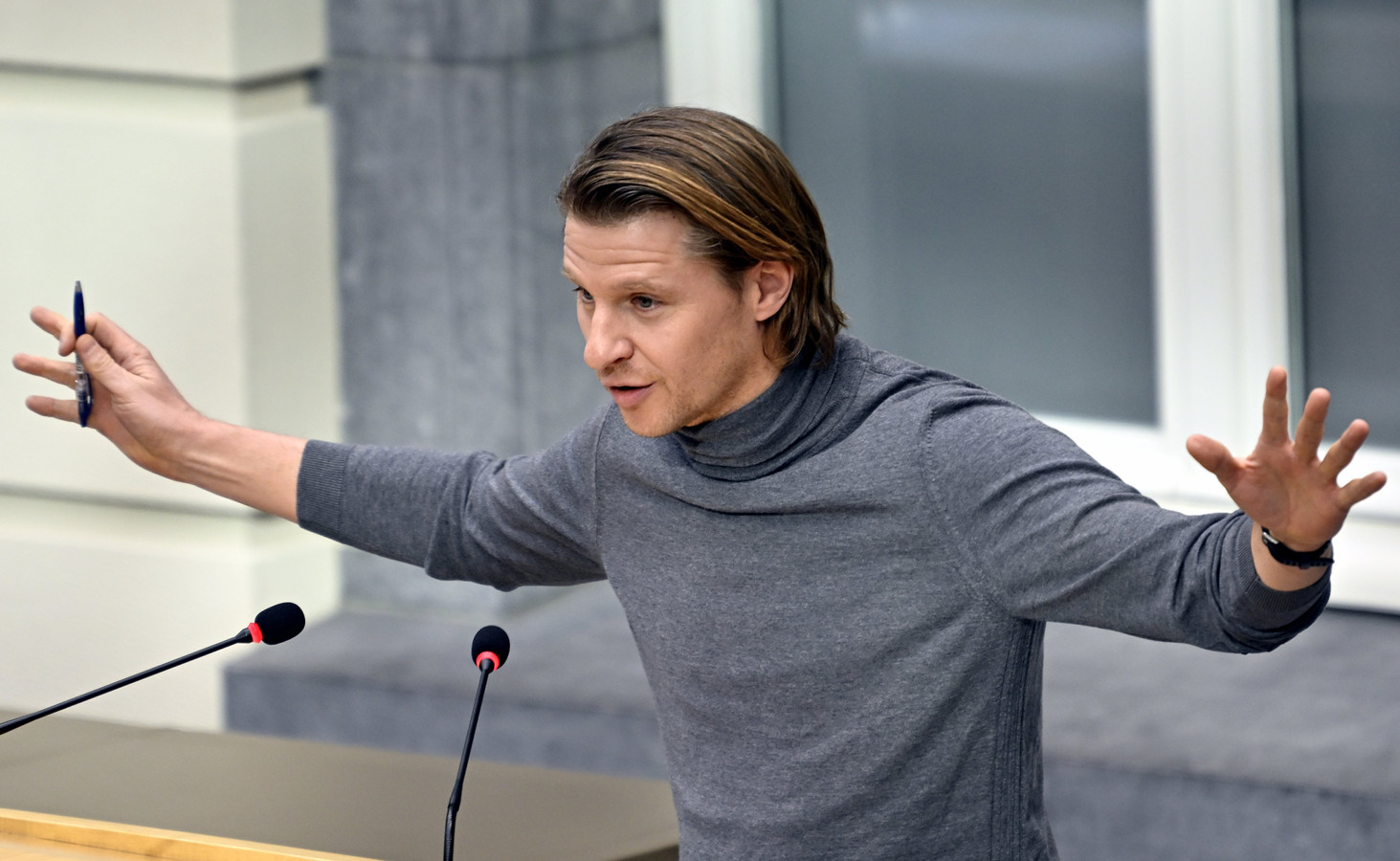 Ronse (N-VA) wil dat leefloners zich verplicht inschrijven bij VDAB ...