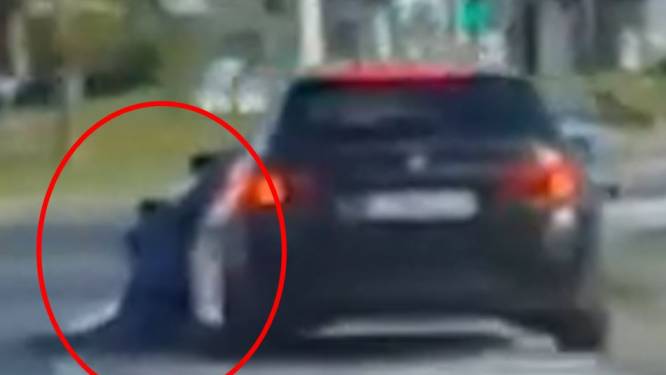 Nieuwe beelden tonen hoe man (38) die aan BMW hangt in Brugge pas kilometer verderop van wagen valt: bestuurder (57) én agressor dienen beiden klacht in