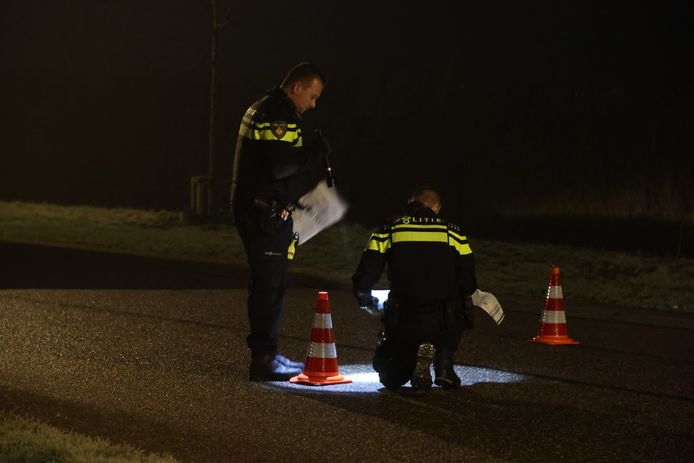 Op een industrieterrein aan de Nijverheidstraat in Giessen heeft vrijdagnacht een schietpartij plaatsgevonden.