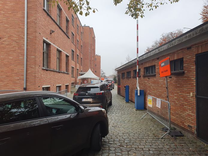 Het testcentrum op de Campus Blairon in Turnhout kreunt onder de druk.