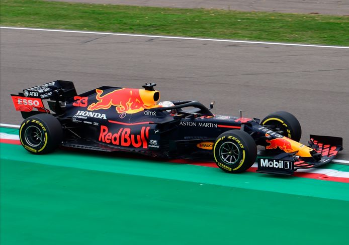 Max Verstappen onderweg in de Grand Prix van Emilia Romagna.