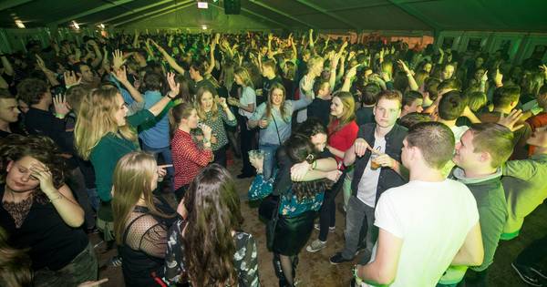 Nieuwjaarsparty in De Hoeve grootser van opzet | Haaksbergen - Tubantia