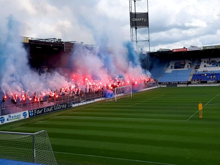 PEC Zwolle-spelers warm onthaald tijdens eerste training