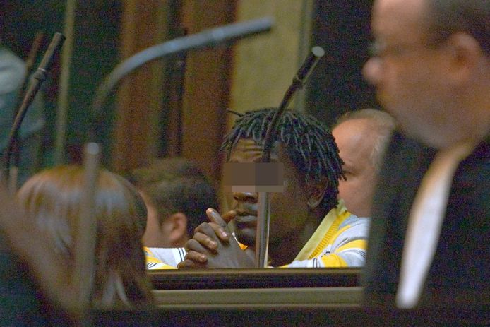 Condamné à perpétuité pour meurtres en 2010, Junior Pashi bénéficie ...