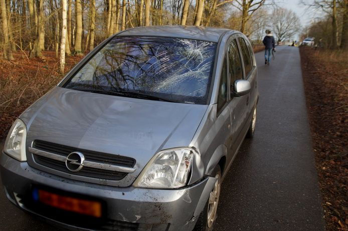 Bij het op ongeluk op het Steegerf in Drunen raakte de automobiliste en de fietser elkaar.