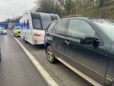 Britse politie arresteert 11-jarige die met BMW en gestolen caravan op snelweg rijdt