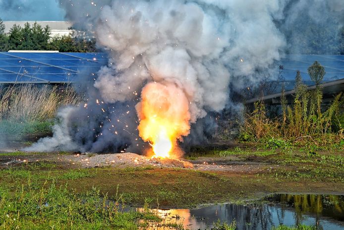 Brand op zonnepanelenpark Dongen.