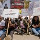 Woede in Senegal na dood barende Astou Sokhna: ‘Vrouwen liggen met twee of drie tegelijk op een bed te bevallen’
