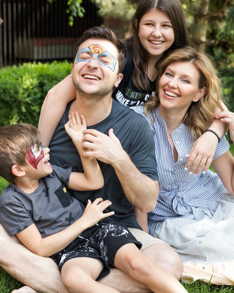 Volodymir Zelensky met zoon Kyrylo, dochter Oleksandra en vrouw Olena, een foto uit 2019. Beeld Instagram