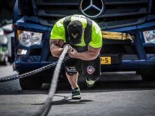Krachtpatsers trekken in de hitte aan een truck van 18 ton in Doetinchem: ‘We trainen dagelijks en zijn het gewend’