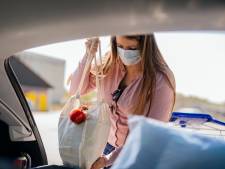 Enschedese ziet auto van ander voor die van haar aan en raakt 90 euro aan boodschappen kwijt