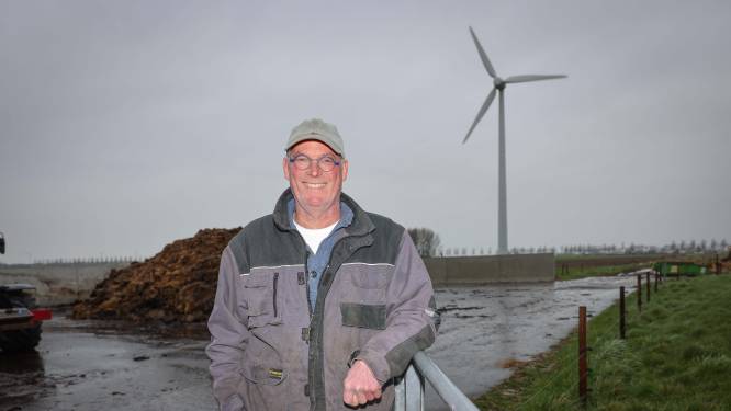 Dankzij een kleine molen gaat het boer Kees uit Kamperland voor de wind. Toch staat niet elke gemeente dit toe
