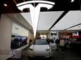 Tesla wil goedkopere elektrische auto eerder op de markt brengen en meldt eerste omzetdaling sinds 2020