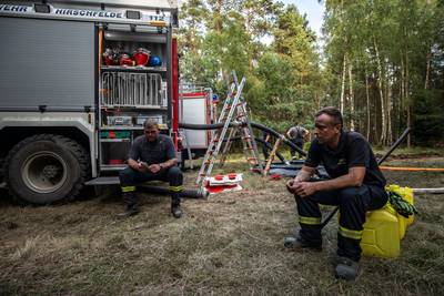 Tsjechische brandweer dooft grote bosbrand aan Duitse grens na 20 dagen blussen