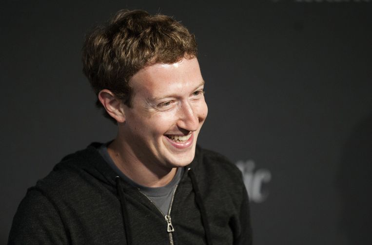 Na de overname van Whatsapp door Facebook in april laat Mark Zuckerberg geruststellende susgeluiden horen. De twee onderdelen blijven strikt van elkaar gescheiden. Beeld belga