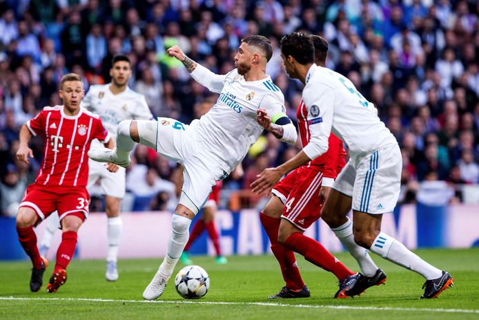 Real Madrid-captain Sergio Ramos maait mis in de halve finale tegen Bayern München.
