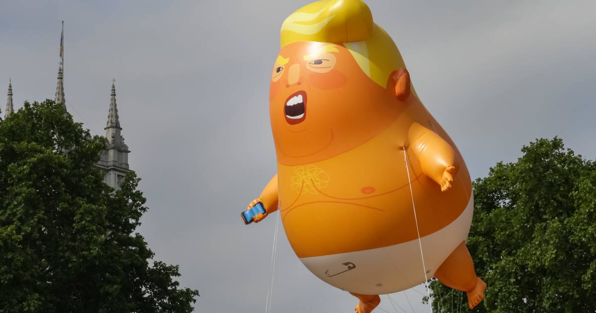 Giant balloon baby Trump inflated again to move to Museum of London collection at new location |  Abroad