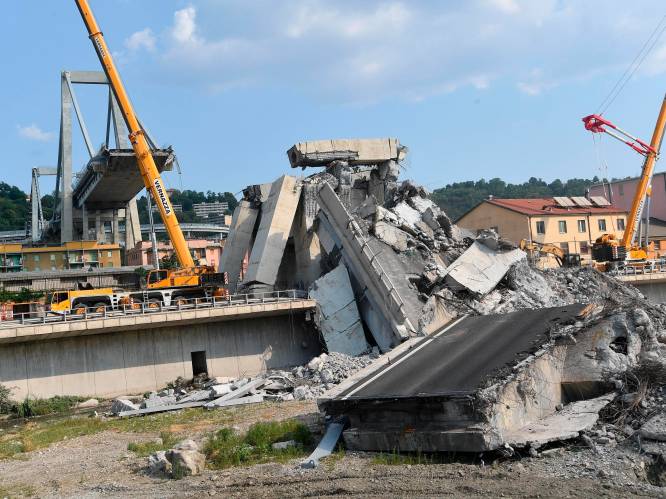 brug-genua-ingestort-hln-be