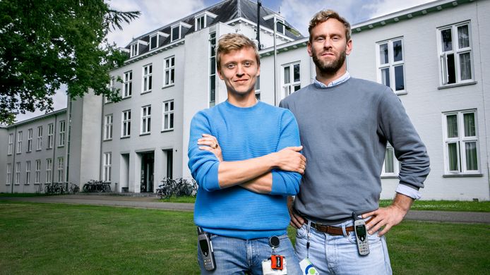 100 dagen in je hoofd met Nicolaas Veul en Tim den Besten.