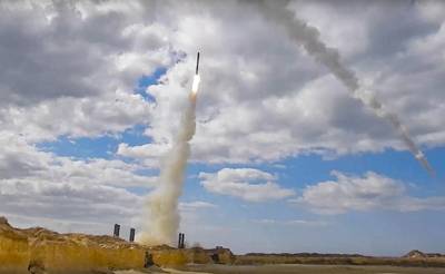 Rusland haalt Oekraïense raket neer boven oosten Krim, maar onduidelijk hoe Oekraïne die daar kreeg: “Kiev heeft geen raketten met dat bereik”