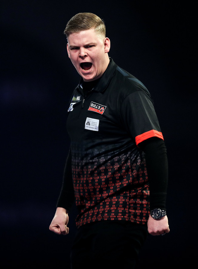 Mike De Decker pakt ticket voor hoofdtabel Grand Slam of Darts na