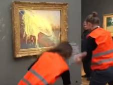 Des activistes pour le climat jettent de la purée sur un Monet en Allemagne