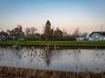 Bouwbedrijf PontMeyer wil aan de Lovensekanaaldijk een nieuw distributiecentrum van 15 meter hoog bouwen.