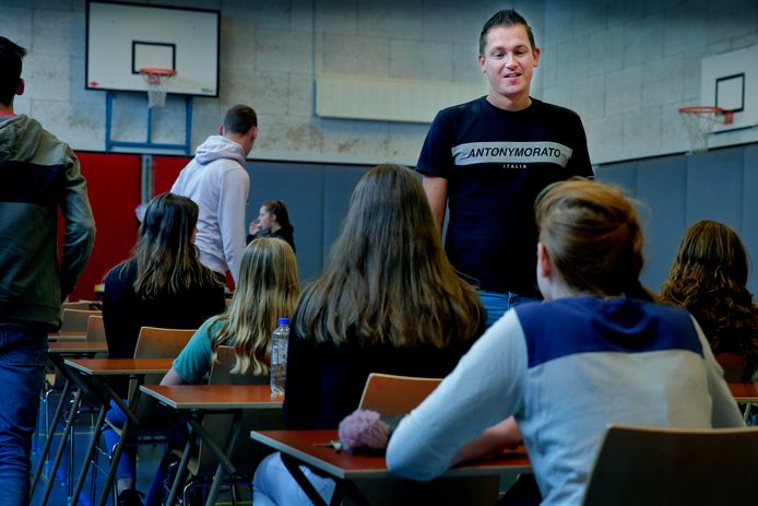 Danny Spits heeft nog nooit een leerling betrapt op spieken tijdens de examens.