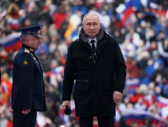 Poetin eert Russische soldaten tijdens groot patriottisch concert in Moskou: “Trots op glorieuze verdedigers van het vaderland in Oekraïne”