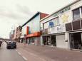 Aan de Stalenstraat maakten feestvierders het onveilig en bont met hun wagens.