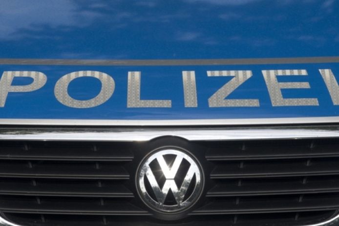 Een 19-jarige Nederlandse automobilist is vandaag aan het begin van de avond om het leven gekomen door een verkeersongeval in Wilsum in de Duitse deelstaat Nedersaksen.