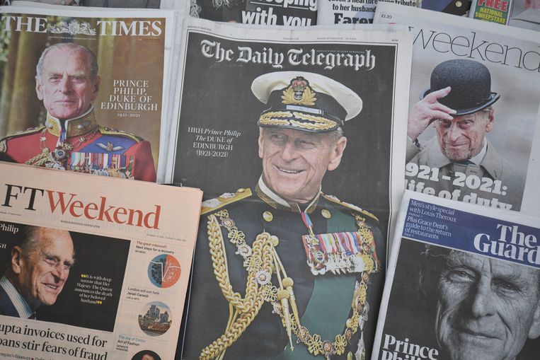 Prins Philip op de voorpagina van de Britse kranten. Beeld AP
