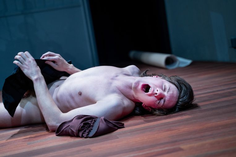 Florian Myjer in Yves Saint Laurent. Beeld Bas de Brouwer