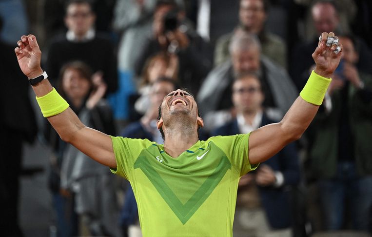 Rafael Nadal bereikt voor de vijftiende keer de halve finale in Parijs. Beeld AFP