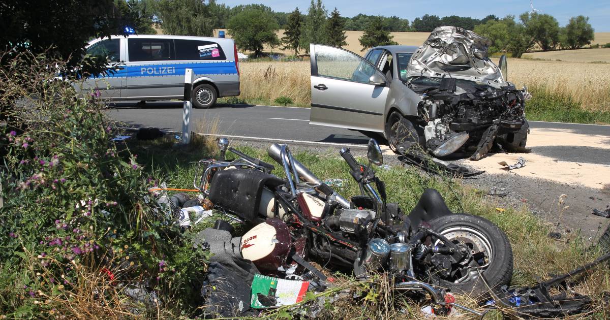 Ein Ehepaar aus Lutten ist in Deutschland verunglückt, ein 83-jähriger Autofahrer prallt hart gegen den Beiwagen des Ehepaars |  Battle-Tal