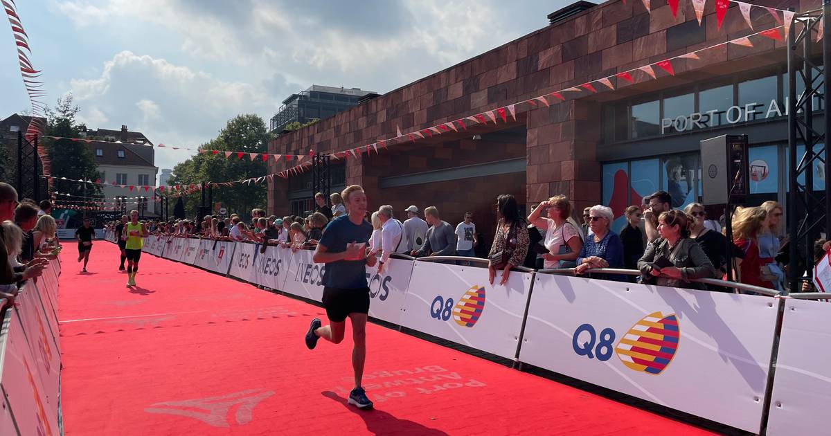 De verhalen aan de finish van de Antwerp Marathon een bloedende knie