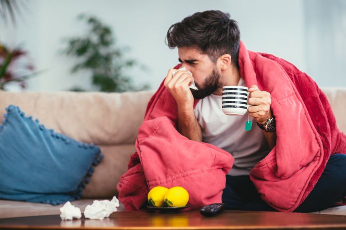 Wat Helpt Wel En Niet Tegen Een Verkoudheid? 'Je Mag Neusspray Maximaal Een  Week Gebruiken' | Gezond | Ad.Nl