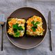 Vergeet eggs benedict: geraspt ei is de nieuwste ontbijttrend