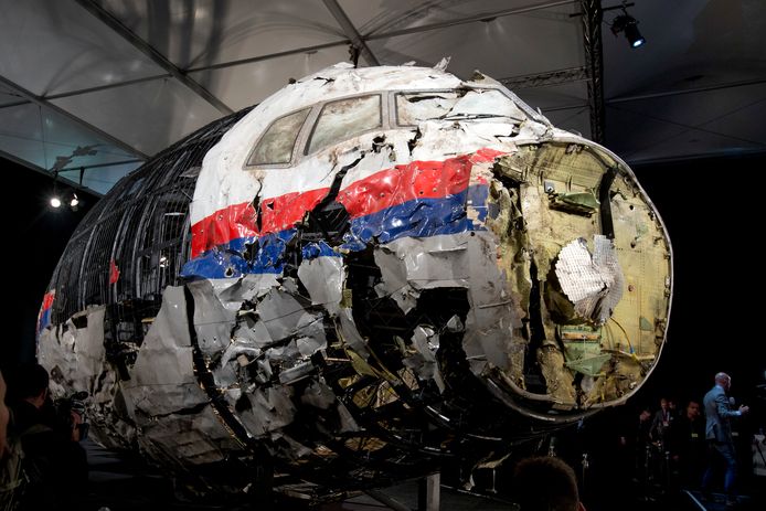 Een reconstructie met de wrakstukken van MH17 in Nederland