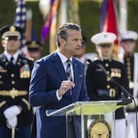 Pentagon wil opnieuw snoeien in Amerikaanse legertop • VS verzwaren sancties tegen Cuba