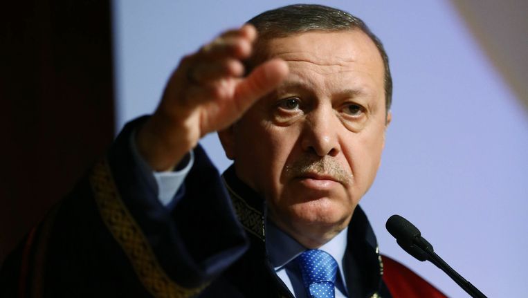 De Turkse president Recep Tayyip Erdogan ziet wel wat in de manier hoe Hitler over Duitsland heerste. Beeld AP